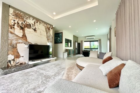House in Phuket, Thailand 4 bedrooms № 172168 - photo 3