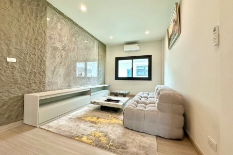 House in Phuket, Thailand 4 bedrooms № 172168 - photo 8