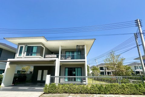 House in Phuket, Thailand 4 bedrooms № 172168