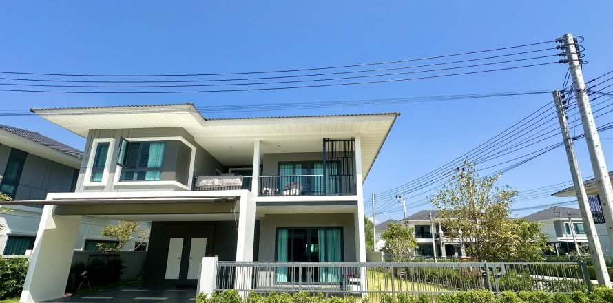 House in Phuket, Thailand 4 bedrooms № 172168