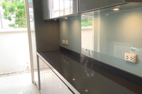 House in Pattaya, Thailand 3 bedrooms № 172165 - photo 13