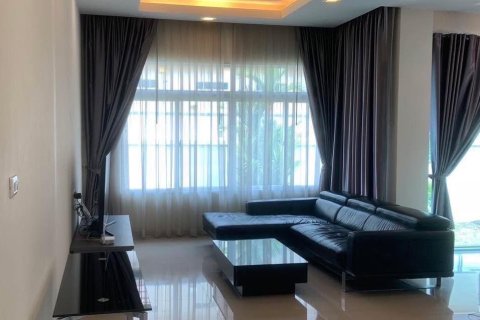 House in Pattaya, Thailand 3 bedrooms № 172165 - photo 7