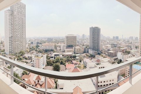 Studio in the Condo in Sathon, Bangkok, Thailand  № 158069 - photo 23