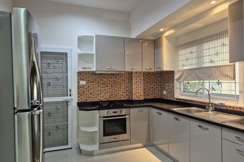 Дом в Паттайе, Таиланд с 3 спальнями  № 158070 - фото 2