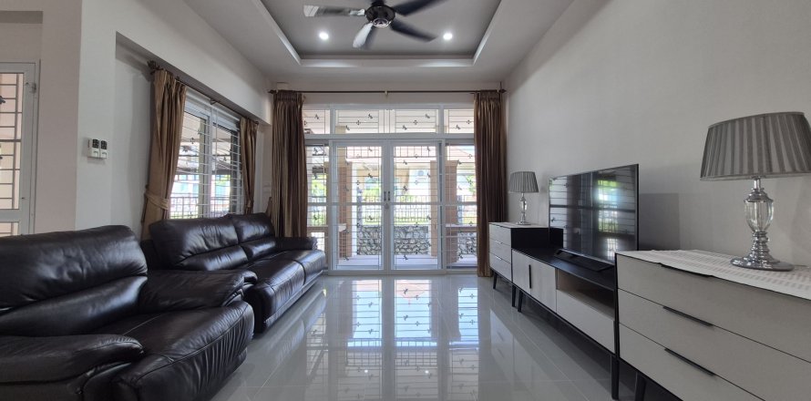 Дом в Паттайе, Таиланд с 3 спальнями  № 158070