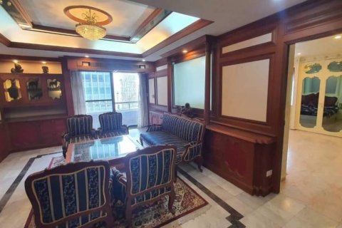 Condo in Bangkok, Thailand, 3 bedrooms  № 114427 - photo 8