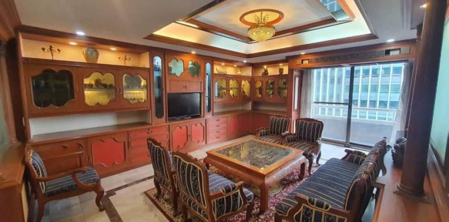 Condo in Bangkok, Thailand, 3 bedrooms  № 114427
