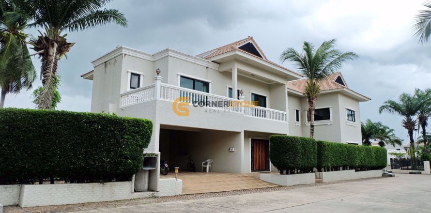 Studio in Pattaya, Thailand № 146533