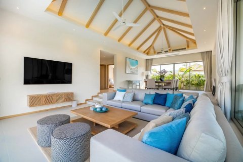 Villa in Phuket, Thailand 4 bedrooms № 133633 - photo 5