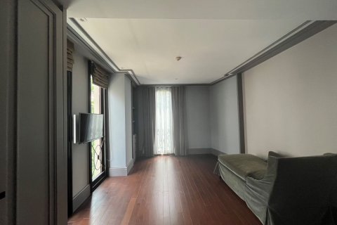 Condo in Bang Rak, Bangkok, Thailand, 3 bedrooms  № 133635 - photo 9