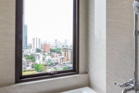 Кондоминиум с 2 спальнями в Патхум Ване, Бангкок, Таиланд № 133638 - фото 24