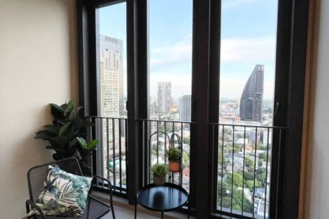 Condo in Watthana, Bangkok, Thailand, 1 bedroom  № 133637 - photo 2