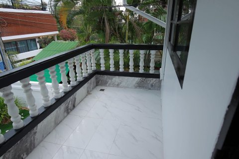 House in Pattaya, Thailand 3 bedrooms № 172085 - photo 14