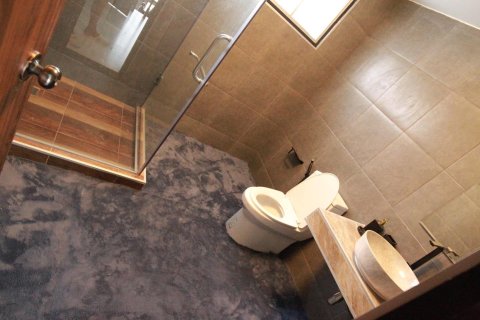 House in Pattaya, Thailand 3 bedrooms № 172085 - photo 10