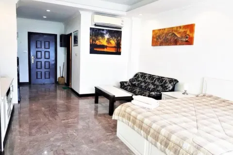 Condo in Pattaya, Thailand, 3 bedrooms  № 172084