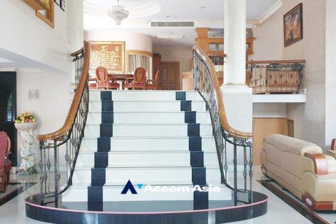 Haus in Khlong Toei, Bangkok, Thailand 6 Schlafzimmer № 217185 - Foto 2