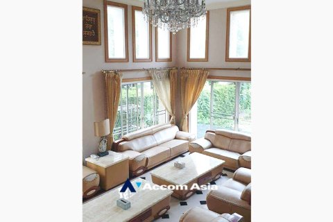 Haus in Khlong Toei, Bangkok, Thailand 6 Schlafzimmer № 217185 - Foto 3