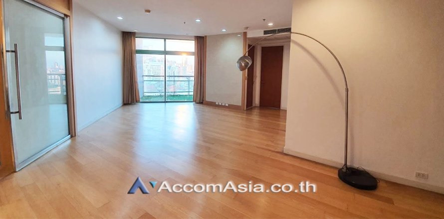 Eigentumswohnung in Bang Kho Laem, Bangkok, Thailand, 4 Schlafzimmer № 217179
