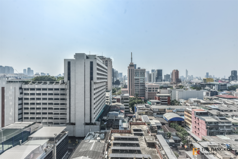 Condo in Bangkok, Thailand, 1 bedroom  № 199840 - photo 2