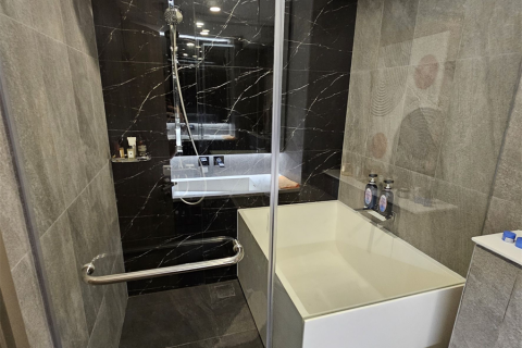 Condo in Bangkok, Thailand, 2 bedrooms  № 199841 - photo 5