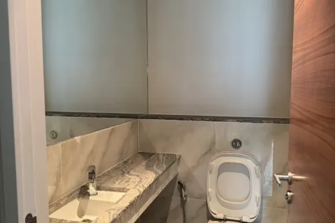 Condo à Khlong San, Bangkok, Thaïlande, 2 chambres  № 173400 - photo 17