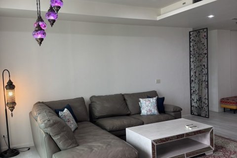 Condo à Khlong San, Bangkok, Thaïlande, 2 chambres  № 173400 - photo 18