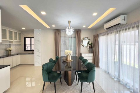 Villa à Pattaya, Thaïlande 4 chambres № 173405 - photo 2