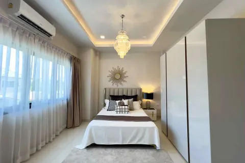 Villa à Pattaya, Thaïlande 4 chambres № 173405 - photo 7