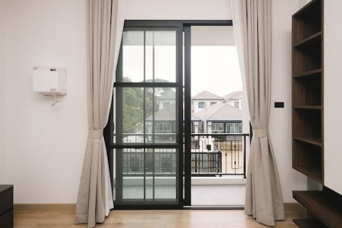 House in San Sai, Thailand 5 bedrooms № 173403 - photo 28