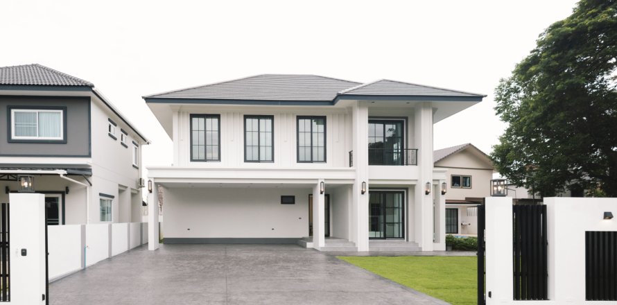 House in San Sai, Thailand 5 bedrooms № 173403