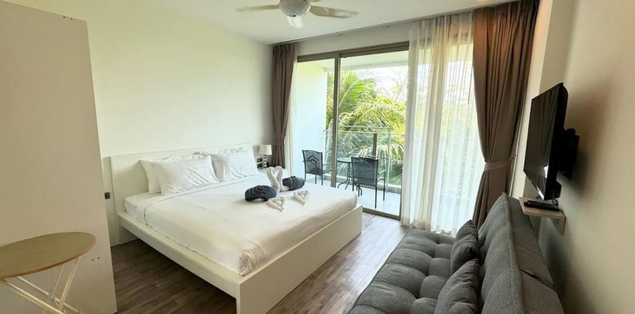 Studio in the Condo in Kathu, Thailand  № 173404