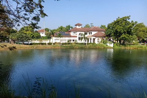 House in Khon Kaen, Thailand 3 bedrooms № 164512 - photo 15