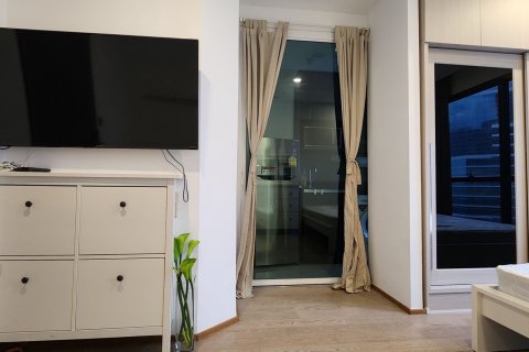 Студия в кондо в Банг Раке, Бангкок, Таиланд № 164507 - фото 10