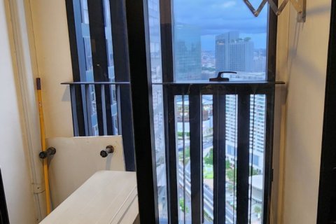 Студия в кондо в Банг Раке, Бангкок, Таиланд № 164507 - фото 5