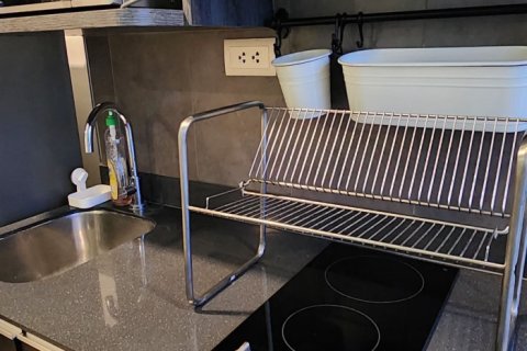 Студия в кондо в Банг Раке, Бангкок, Таиланд № 164507 - фото 4