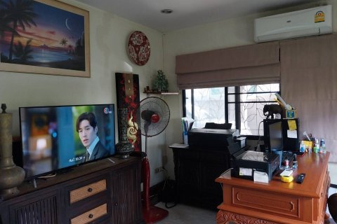 Maison à Chatuchak, Bangkok, Thaïlande 5 chambres № 148690 - photo 4