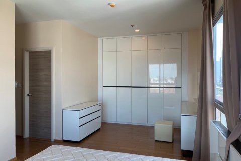 Condo in Khlong San, Bangkok, Thailand, 2 bedrooms  № 148486 - photo 5