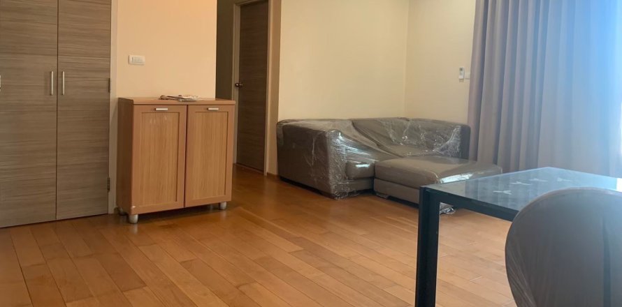 Condo in Khlong San, Bangkok, Thailand, 2 bedrooms  № 148486