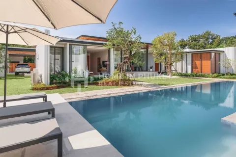 Дом в Пхукете, Таиланд с 5 спальнями  № 152519 - фото 1