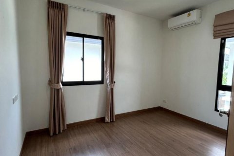 House in Ban Chang, Thailand 3 bedrooms № 162947 - photo 17