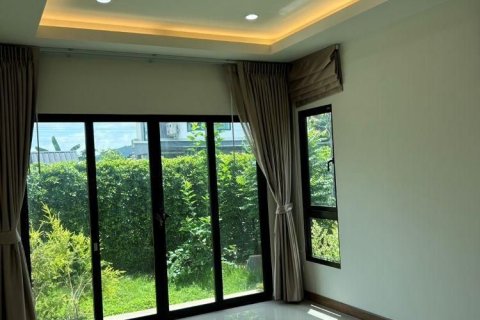 House in Ban Chang, Thailand 3 bedrooms № 162947 - photo 18
