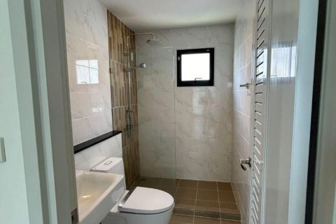 House in Ban Chang, Thailand 3 bedrooms № 162947 - photo 13