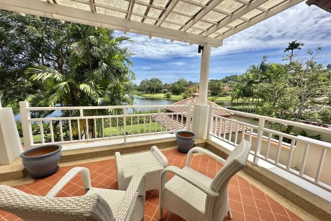 Villa in Phuket, Thailand 4 bedrooms № 137330 - photo 17