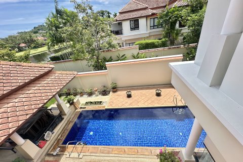 Villa in Phuket, Thailand 4 bedrooms № 137330 - photo 18