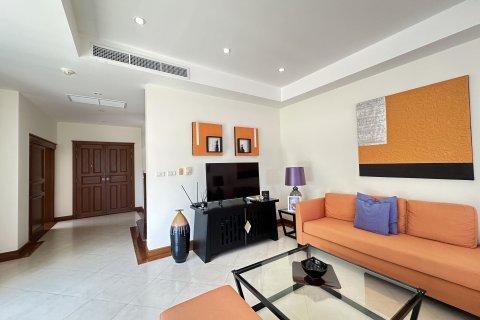 Villa in Phuket, Thailand 4 bedrooms № 137330 - photo 6