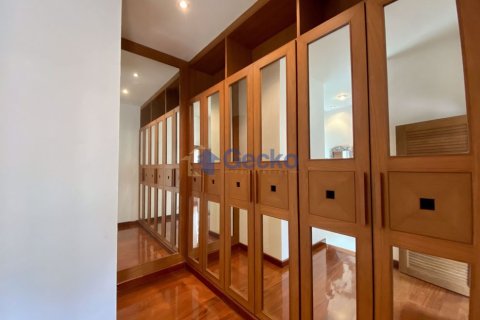 House in Pattaya, Thailand 5 bedrooms № 196638 - photo 21