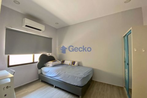 House in Pattaya, Thailand 3 bedrooms № 196634 - photo 16