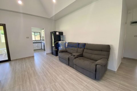 House in Pattaya, Thailand 3 bedrooms № 196634 - photo 5