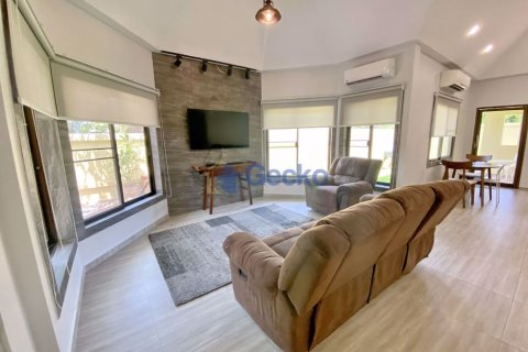 House in Pattaya, Thailand 3 bedrooms № 196634 - photo 7