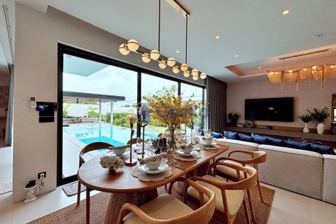 House in Pattaya, Thailand 4 bedrooms № 196636 - photo 10